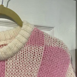 NWT Luna Ivy Size S Pink Cream Check Heart Chunky Knit Long Sleeve Crew Sweater thumbnail 5