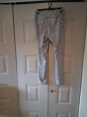 PINK Victoria's Secret v-cut front waist line tweed leggings in gray size large. thumbnail 7