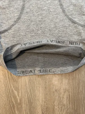 Lululemon 2 Swiftly Speed Sleeveless‎ Henley Heather Gray Workout Gym Yoga Top thumbnail 5