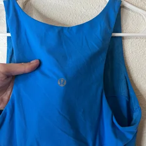 Lululemon blue tank top WOMENS SMALL thumbnail 4
