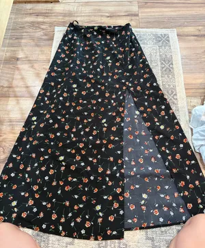 Shein Skirt Floral thumbnail 1