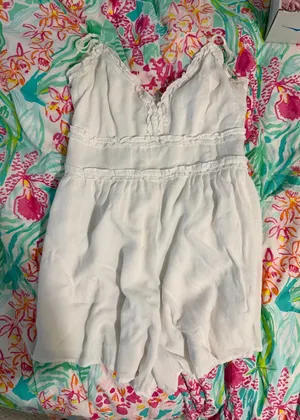 White romper Size M thumbnail 1