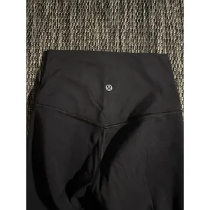 Lululemon High Rise Align Leggings Crop Nulu Soft Lightweight 19” thumbnail 3