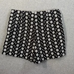 EDIT Jason Wu Women's Size 2 Black White Eyelet Embroidered Floral Cotton Shorts thumbnail 9