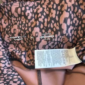 Old Navy Active Powersoft Leopard Pocket Leggings High Rise XL Go Dry 7/8 Casual thumbnail 7