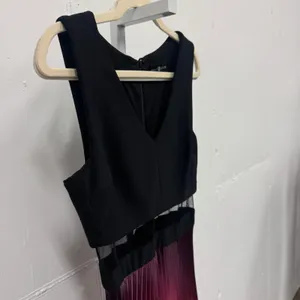 Betsy & Adam Ombre Pleated Maxi Gown Dress with Mesh Inset Waist Sz 6 Sleeveless thumbnail 6