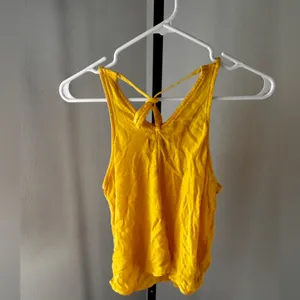Hollister size medium shirt thumbnail 3