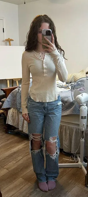 Boutique Top thumbnail 1