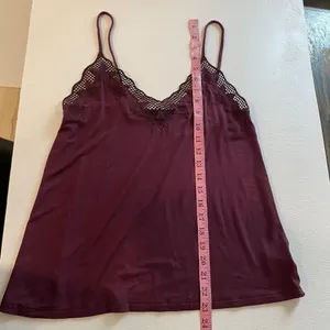 American Eagle Soft & Sexy Lace Trim Tank Top Burgundy Spaghetti Strap Camisole thumbnail 5