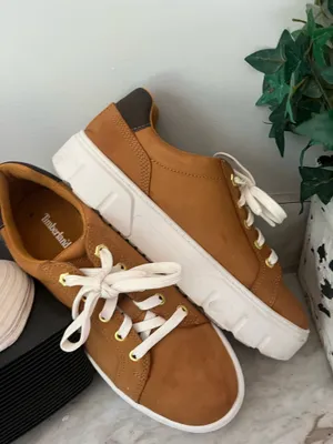 Timberland Women’s sneakers size 9.5 thumbnail 4