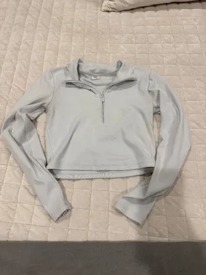 Aritzia Sunday Best Monarch 1/2 Zip Longsleeve | white/gray cropped half zip top thumbnail 3