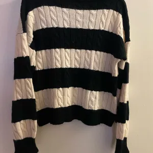 Womens V Neck Acrylic Knit Sweater 2XL Bust 48” Black & White Striped Stripes thumbnail 7