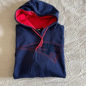 NFL Women’s Patriots Hoodie Sweatshirt Football Team Logo Embroidered Blue Red X thumbnail 3