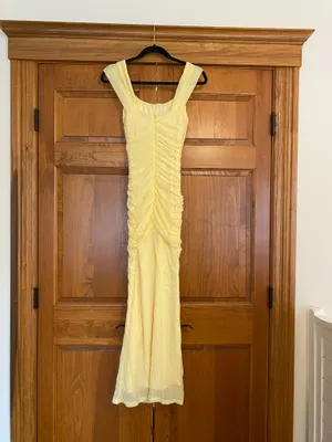 Yellow maxi dress Size M thumbnail 2