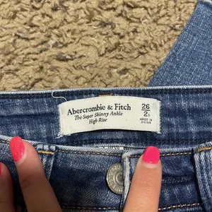 Abercrombie and Fitch jeans thumbnail 3