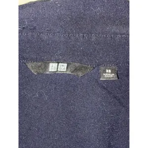 Uniqlo‎ Womens Navy Blue Sleeveless Button Down Rayon Blend Shirt XS thumbnail 3