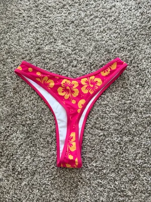 Amazon Bikini Set thumbnail 4