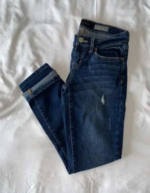 Dark Wash Low Rise Skinny Jeans thumbnail 1