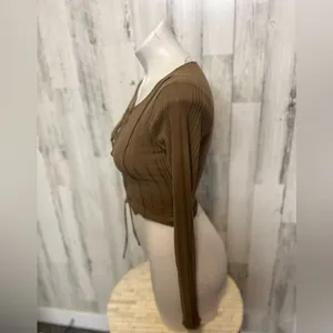 Brown top Brown thumbnail 2