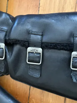 ☀️3/$25 UGG Women’s Black Leather Larkspur Sheepskin Motorcycle Buckle Boots 7 thumbnail 5