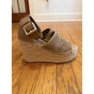 Marc Fisher LTD Malina Sandals Womens Size 7 Beige Leather Espadrille Wedge thumbnail 2