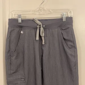 Figs scrubs, joggers, size XS￼ thumbnail 2