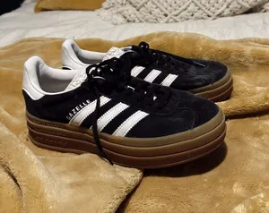 Adidas Shoes thumbnail 1