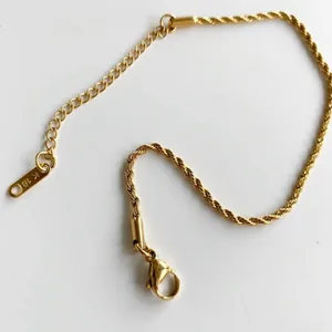 18K Gold 2mm rope bracelet thumbnail 4