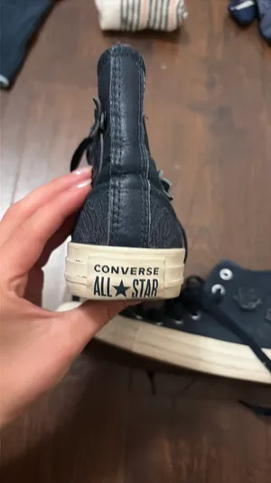 Blue Converse thumbnail 2