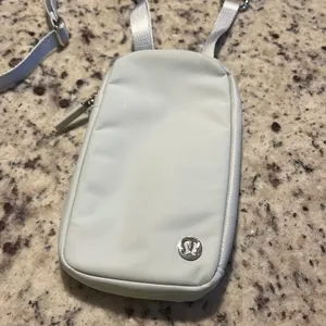 Lululemon Modular Phone Crossbody Women OS Ice Blue Athleisure Two-Piece Set thumbnail 3