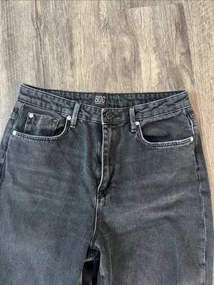 BDG Urban Outfitters Black Flare Leg Raw Hem Crop Women’s Jeans, size 29 ^ thumbnail 3