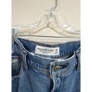 Abercrombie & Fitch The 90s Relaxed Jean High Rise Blue Denim 30/10 thumbnail 4