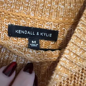 Kendall & Kylie Warm Amber Turtleneck Sweater thumbnail 2