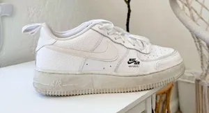 Nike Air Force 1 thumbnail 1