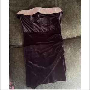 Windsor Black Velvet Mini Dress thumbnail 2