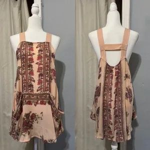 Free People‎ Mini Slip Dress XS Tunic Peach Floral Border Print Open Back Boho thumbnail 3
