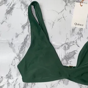 NWT Quince Palm Green Italian Plunge Bikini Swim Suit Top Women's Size Small thumbnail 4
