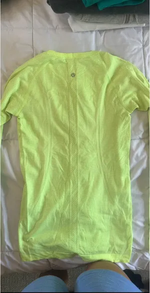 LULULEMON yellow swiftly tech long sleeve size 4  thumbnail 2
