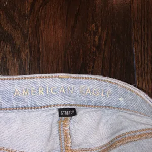 American Eagle MOM short size 2 cuffed thumbnail 3