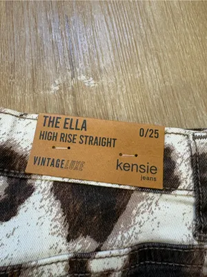 Kensie The Ella High Rise Straight Vintage Luxe Jeans thumbnail 4