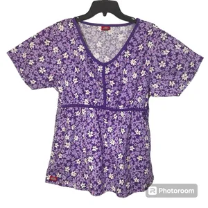 Dickies Floral Two Pocket Elastic Lilac Multicolor Scrub Top Size Medium‎ thumbnail 1