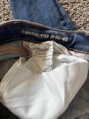 American Eagle Super High High Rise Jegging Dark Wash Distressed Jeans Size 4 Short thumbnail 4