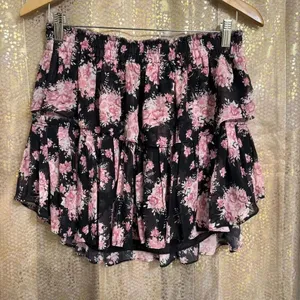 LoveShackFancy Pink Black Floral Garden Tiered Mini Skirt Large 100% Silk thumbnail 1