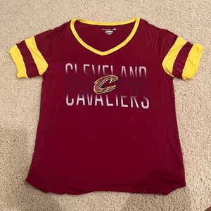 Cleveland Cavaliers Shirt thumbnail 1