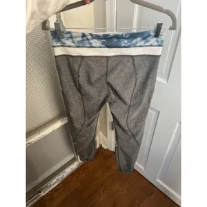 Lululemon‎ Inspire Leggings in a gray and blue color combination size 8 thumbnail 4