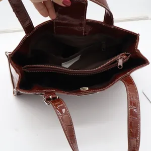 Liz Claiborne Tote Bag Women's Large Croc Embossed Brown Patent Faux Leather thumbnail 8