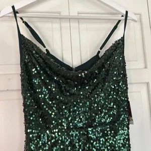 Taylor NWT green sequin cowl neck midi dress 6 thumbnail 6