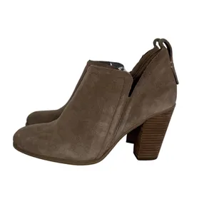 Vince Camuto Francia Suede Bootie Taupe Stacked Block Heel 8.5 Ankle Boots thumbnail 9