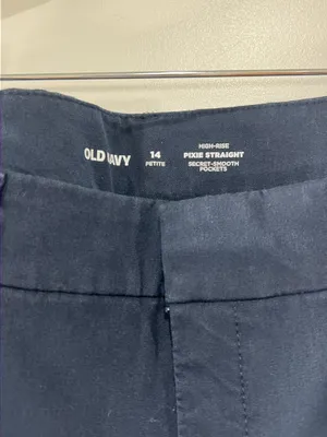 Like New Old Navy high rise pixie straight leg thumbnail 4