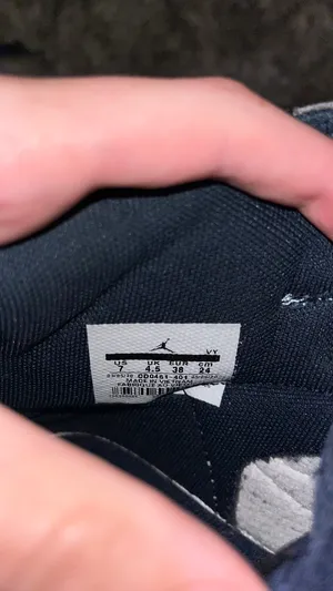 Nike Air Jordan thumbnail 2